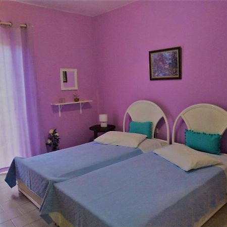 Violet Bedroom And Apartment Spáta Zewnętrze zdjęcie